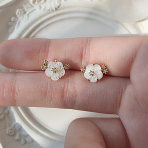Petit Flower Earrings
