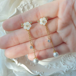 Petit Flower Earrings