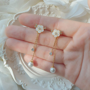 Petit Flower Earrings