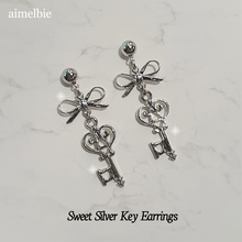 Load image into Gallery viewer, Sweet Silver Key Earrings (LOONA Heejin, Billlie Haruna Earrings)