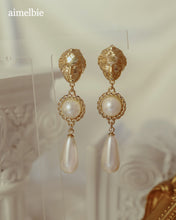 Load image into Gallery viewer, Aphrodite Series - The Elegance Earrings (Gold ver.)