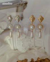 Load image into Gallery viewer, Aphrodite Series - The Elegance Earrings (Gold ver.)
